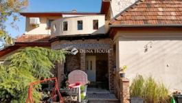 Eladó családi ház Esztergom