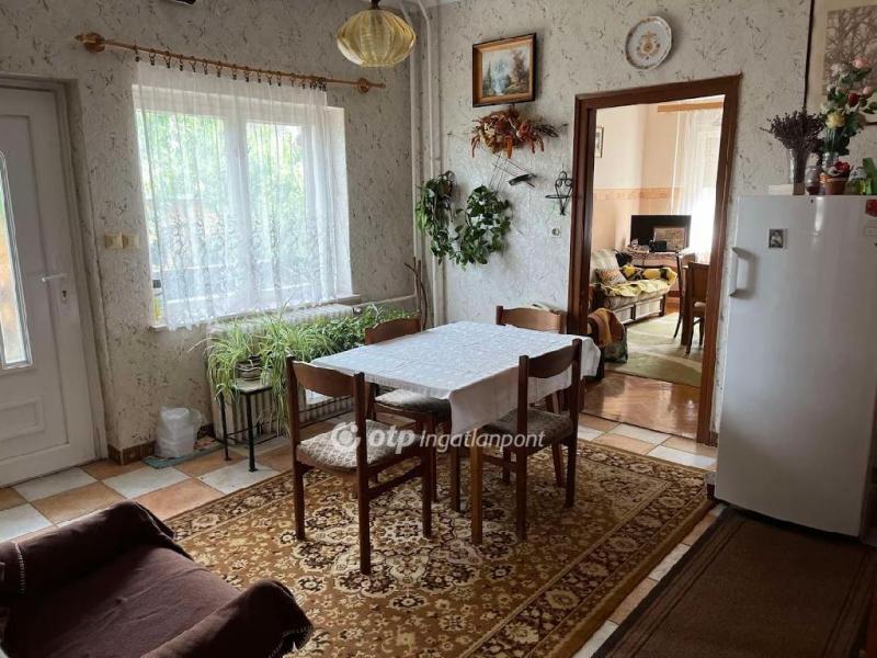 Eladó családi ház Pécs