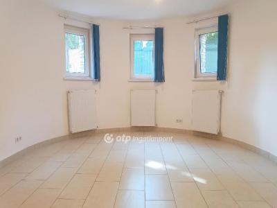 Eladó családi ház Budapest