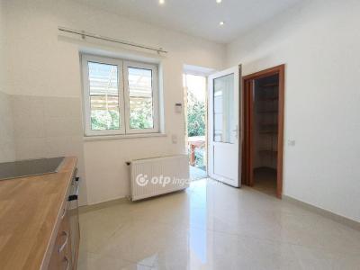 Eladó családi ház Budapest