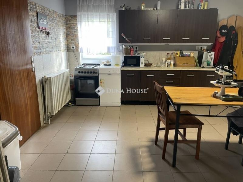 Eladó családi ház Baja