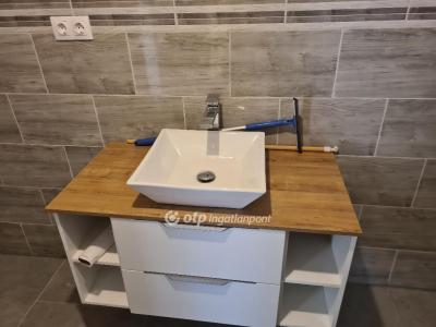 Eladó ikerház Érd