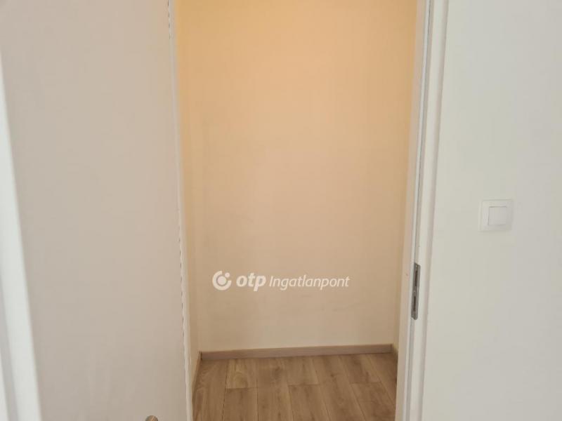 Eladó ikerház Érd