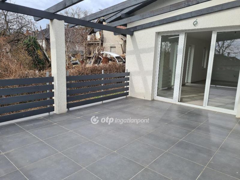 Eladó ikerház Érd