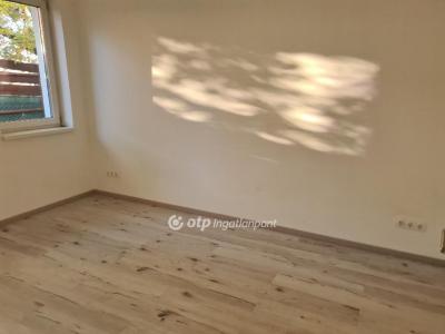 Eladó ikerház Érd