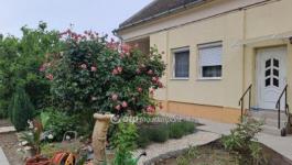 Eladó családi ház Makó