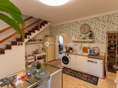 Eladó családi ház Budapest