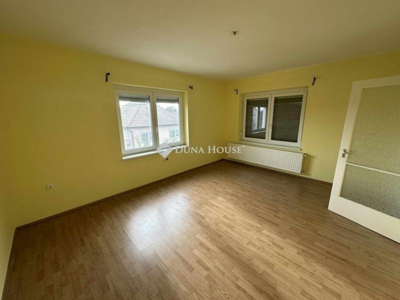 Eladó családi ház Albertirsa