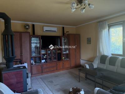 Eladó családi ház Érd