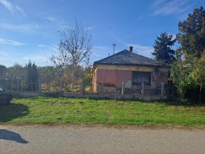 Eladó lakóövezeti telek Napkor