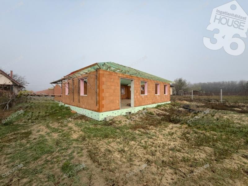 Eladó családi ház Kecskemét