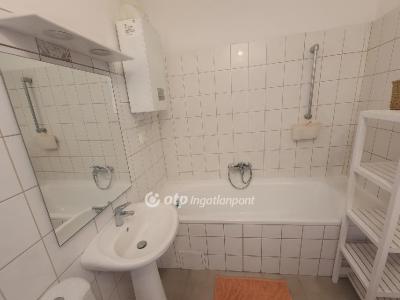 Eladó családi ház Dömsöd