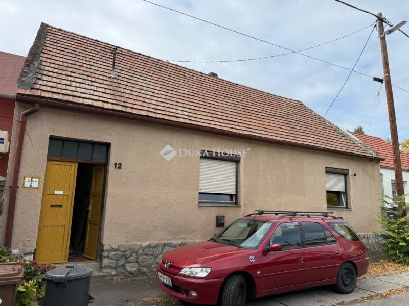Eladó családi ház Pécs