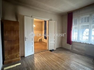 Eladó családi ház Budapest