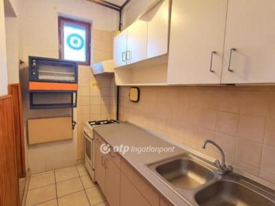 Eladó családi ház Budapest