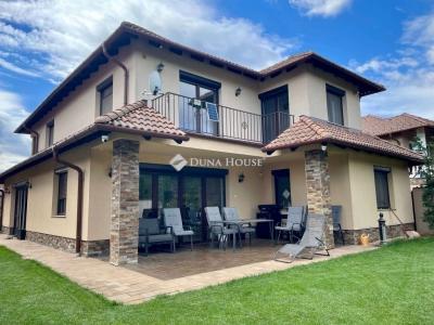 Eladó családi ház Csömör