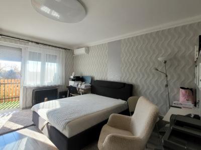 Eladó lakás Jászberény