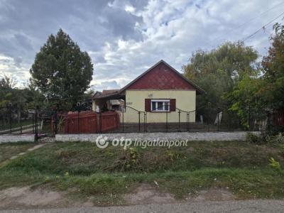 Eladó családi ház Nádudvar