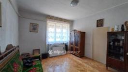 Eladó családi ház Kenderes