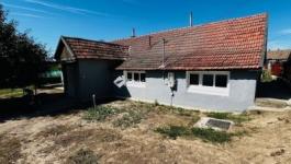 Eladó családi ház Pánd