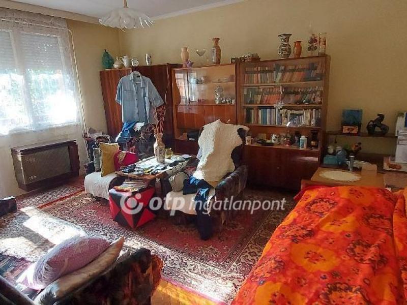 Eladó lakás Kunszentmárton