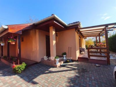 Eladó családi ház Gyömrő