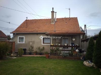 Eladó lakás Üllő