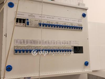 Eladó utcai bejáratú üzlethelység Hajdúböszörmény