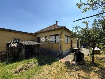 Eladó családi ház Budapest