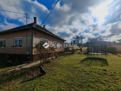 Eladó családi ház Kávás