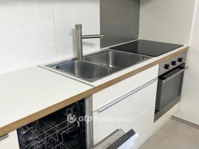 Eladó lakás Komló