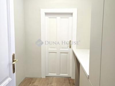 Eladó lakás Pécs