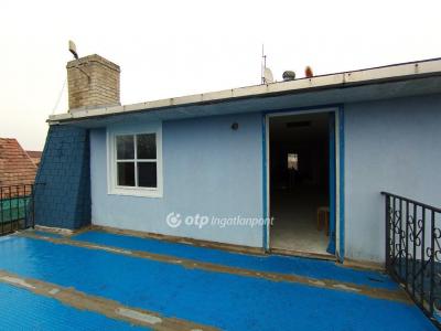 Eladó családi ház Balatonboglár