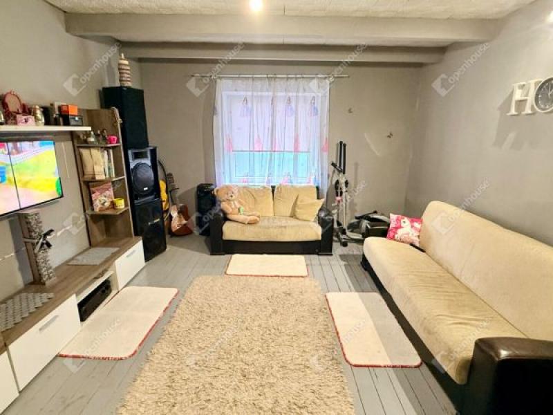 Eladó családi ház Pánd