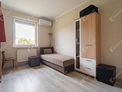 Eladó családi ház Monor