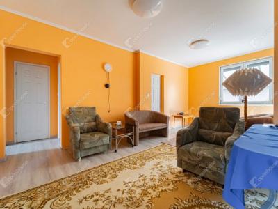 Eladó családi ház Monor