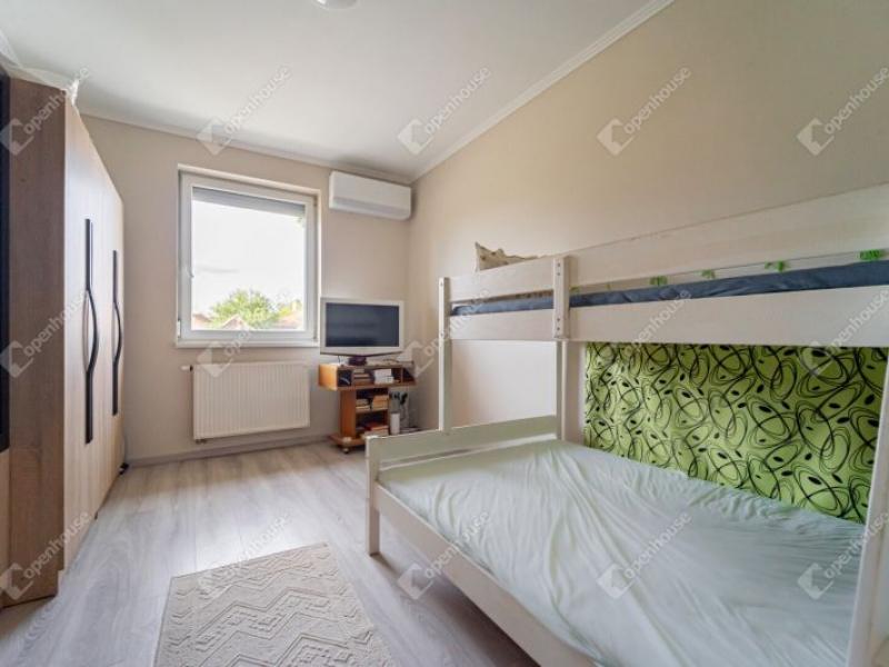 Eladó családi ház Monor