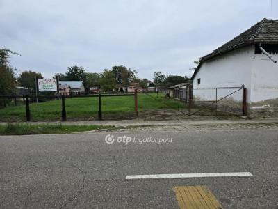 Eladó lakóövezeti telek Kaba
