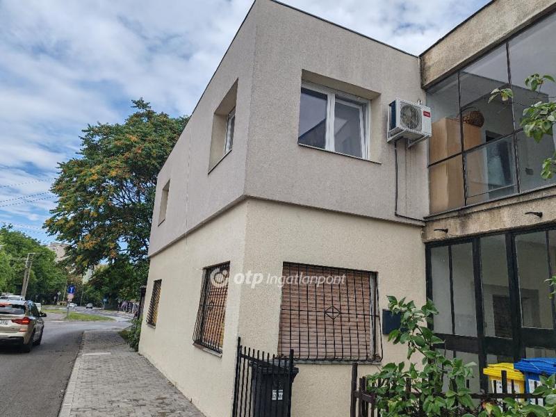 Eladó lakás Veszprém