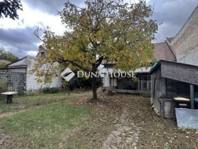 Eladó családi ház Budapest