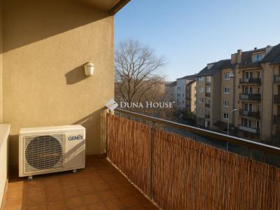 Eladó lakás Monor