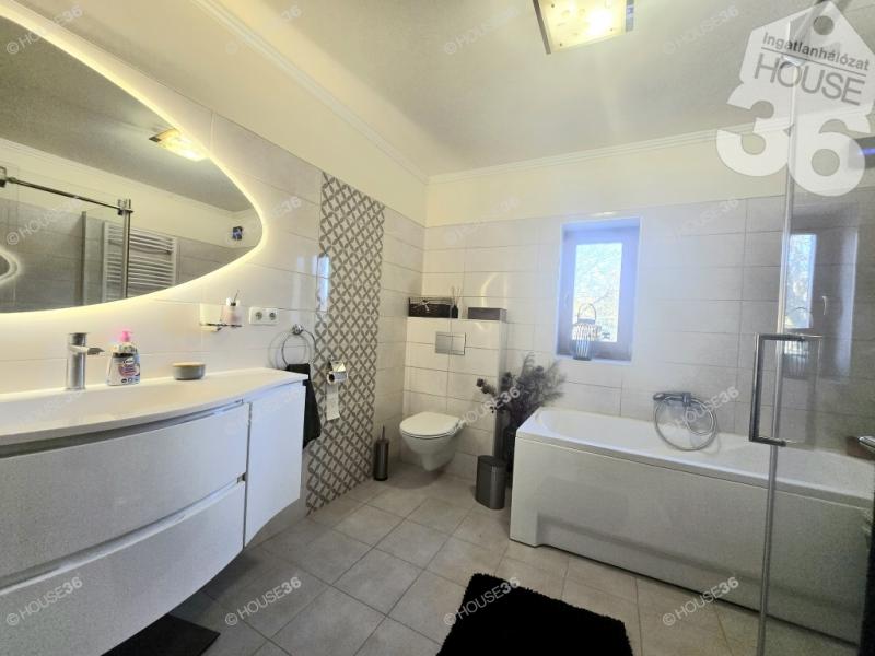 Eladó családi ház Nagykőrös