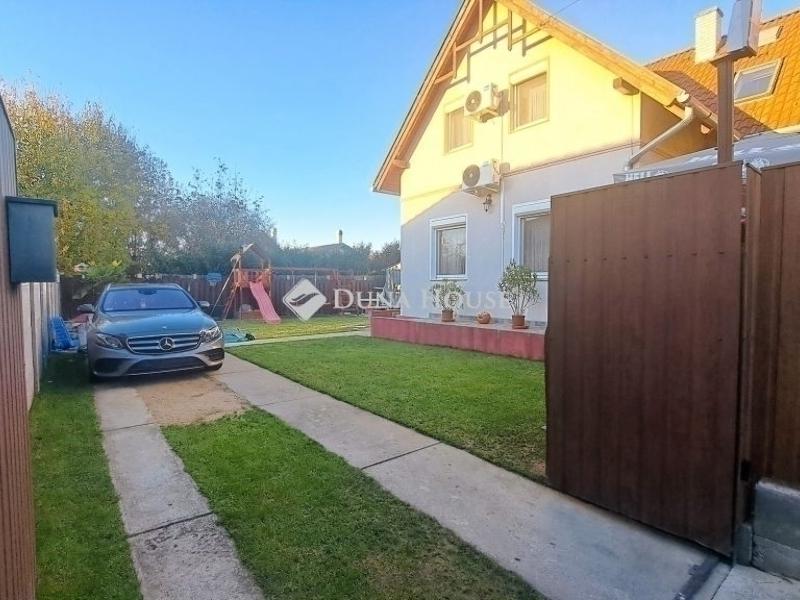 Eladó ikerház Üllő