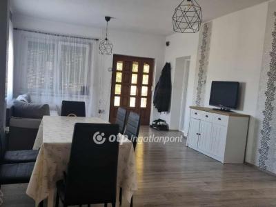 Eladó családi ház Albertirsa