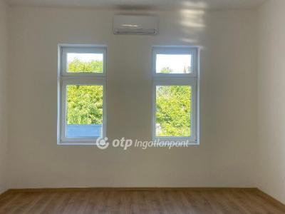 Eladó családi ház Üllő