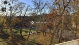 Eladó lakás Komló