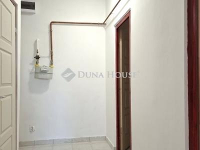 Eladó lakás Komló