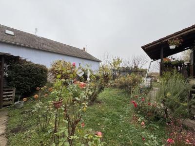 Eladó családi ház Nagytarcsa