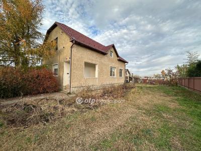 Eladó családi ház Nagykálló