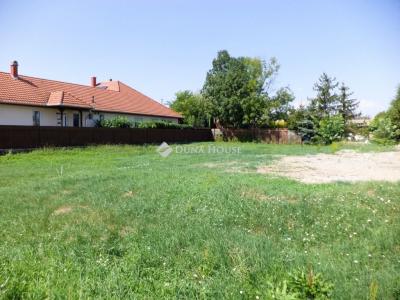 Eladó lakóövezeti telek Pusztaszabolcs